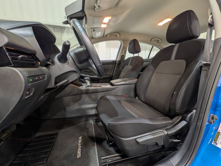 Nissan Sentra SV CVT 2021 Bleu