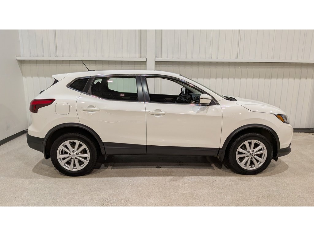 Nissan Qashqai FWD S Manual 2019 Blanc Val-David - photo #6