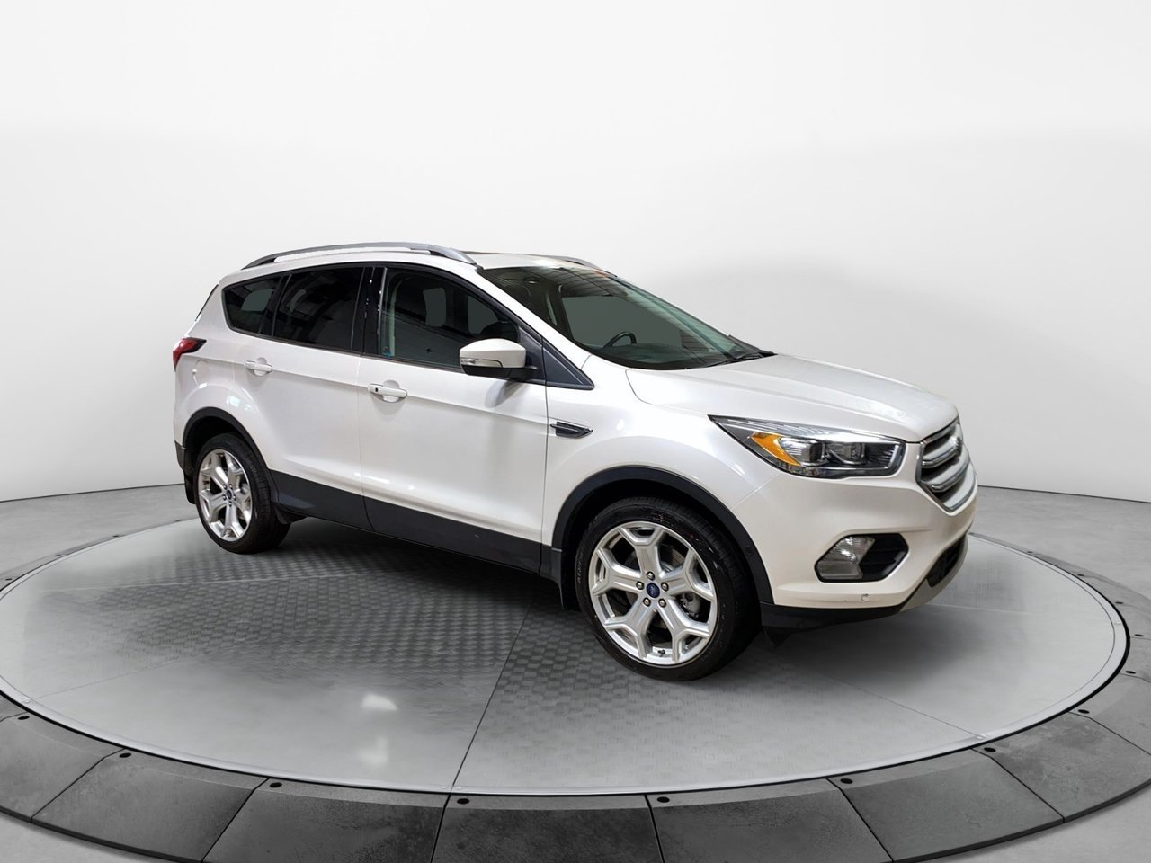 2019 Ford Escape Titanium White Baie-Comeau - photo #2