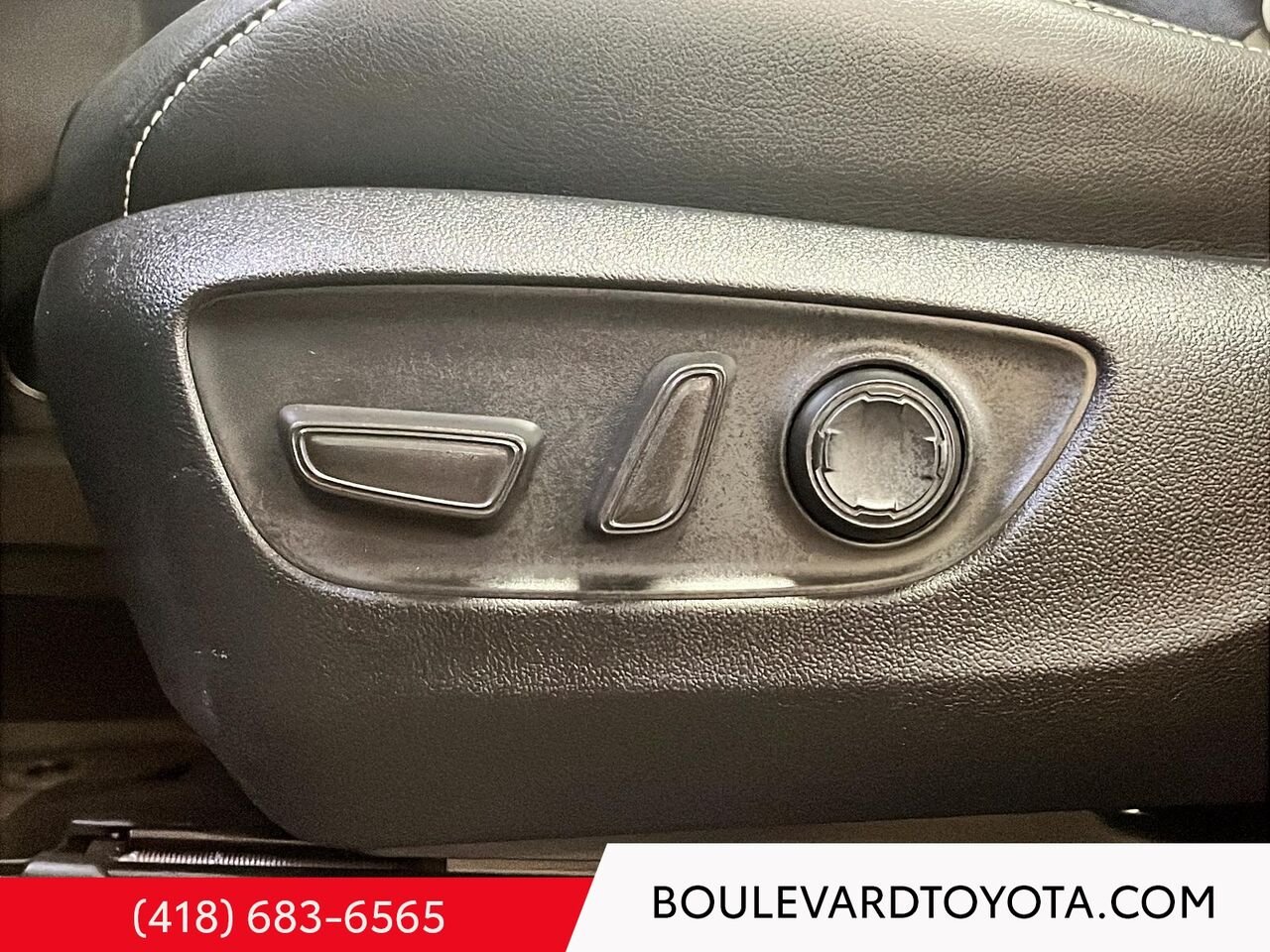 2025 Toyota Sienna 99661A-50 | XSE, AWD, 7 PASSAGERS Celestial Silver Metallic Québec - photo #9