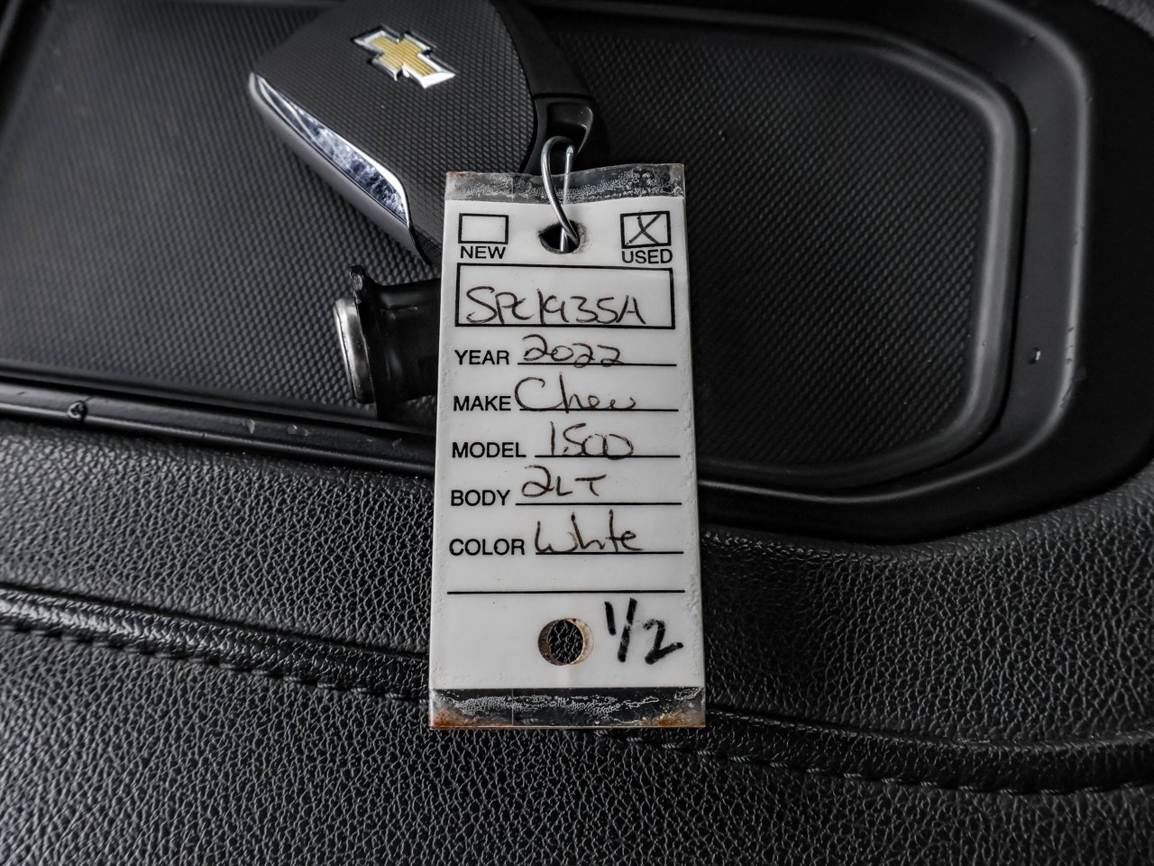 2022 Chevrolet Silverado 1500 4WD Crew Cab 147 LT Trail Boss White Sherwood Park - photo #31