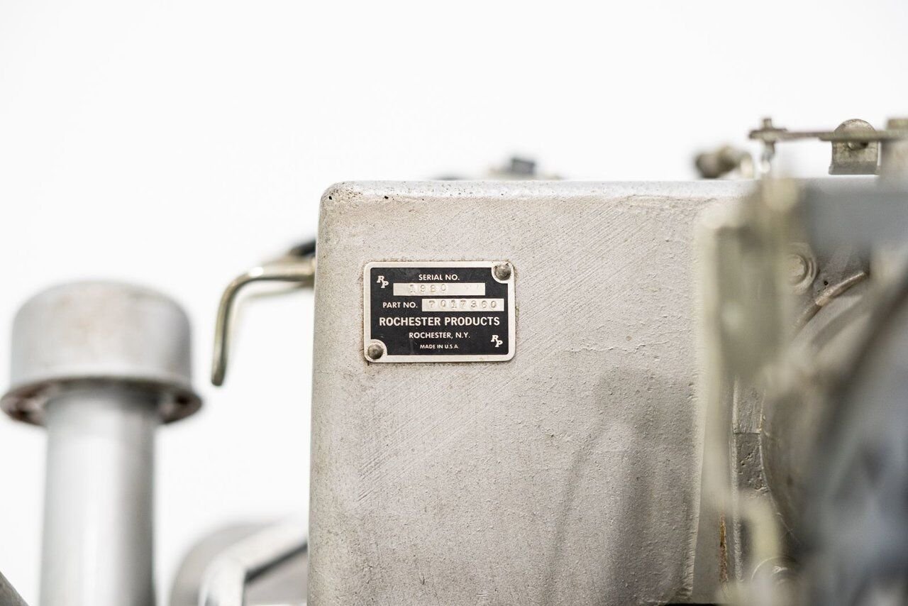 1962 Chevrolet 327/360HP PRIX EN USD | Fuelie Original Factory Motor never installed or stamped Montreal - photo #9