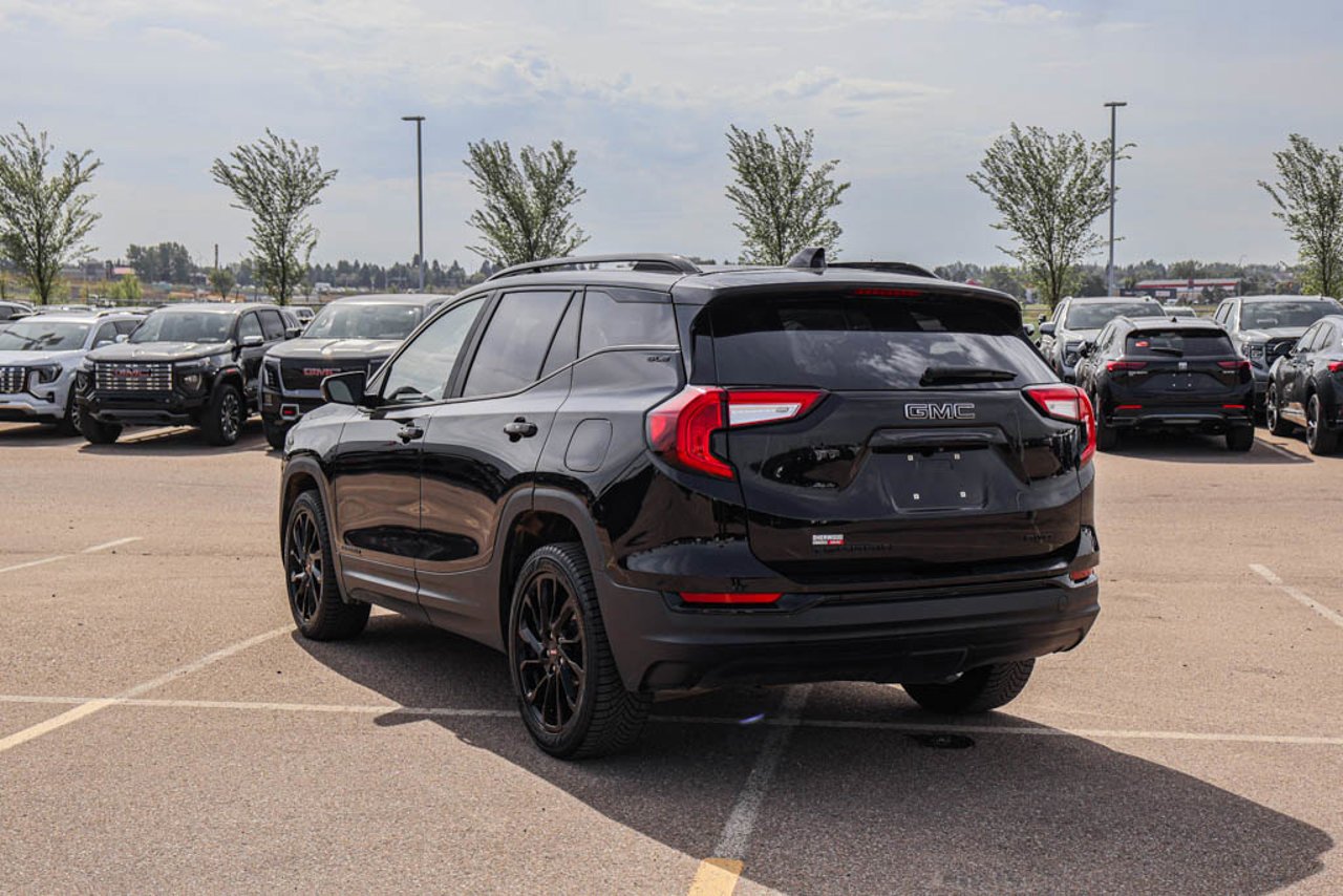 2024 GMC Terrain AWD 4dr SLE Black Sherwood Park - photo #5