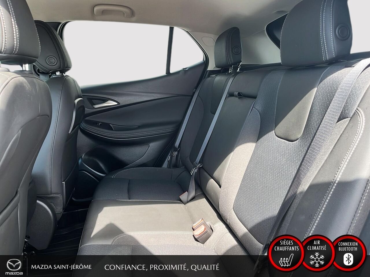 Buick Encore GX Privilégiée | AWD | CLEAN CARFAX | 2024 Blanc Saint-Jérôme - photo #19