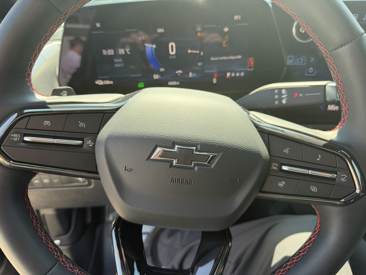 2026 Chevrolet Equinox EV RS AWD TOIT PANORAMIQUE Black Laval - photo #25