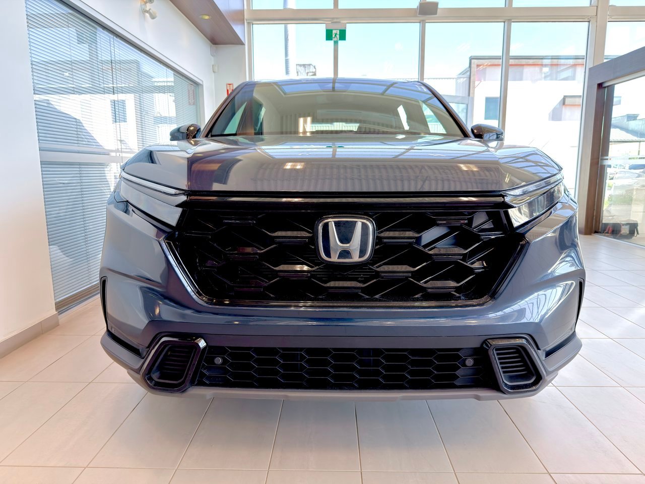 2024 Honda CR-V Hybrid Blue Notre-Dame-des-Prairies - photo #4
