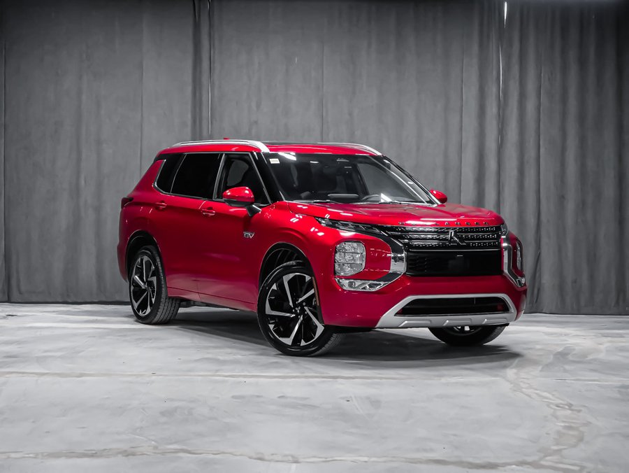 Mitsubishi Outlander PHEV GT SIÈGES EN CUIR SYSTÈME DE SON BOSE PREMIUM 2024 Rouge