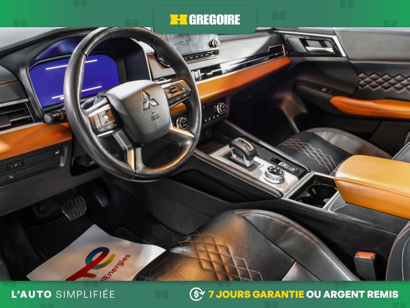 2023 Mitsubishi Outlander Silver Blainville - photo #16