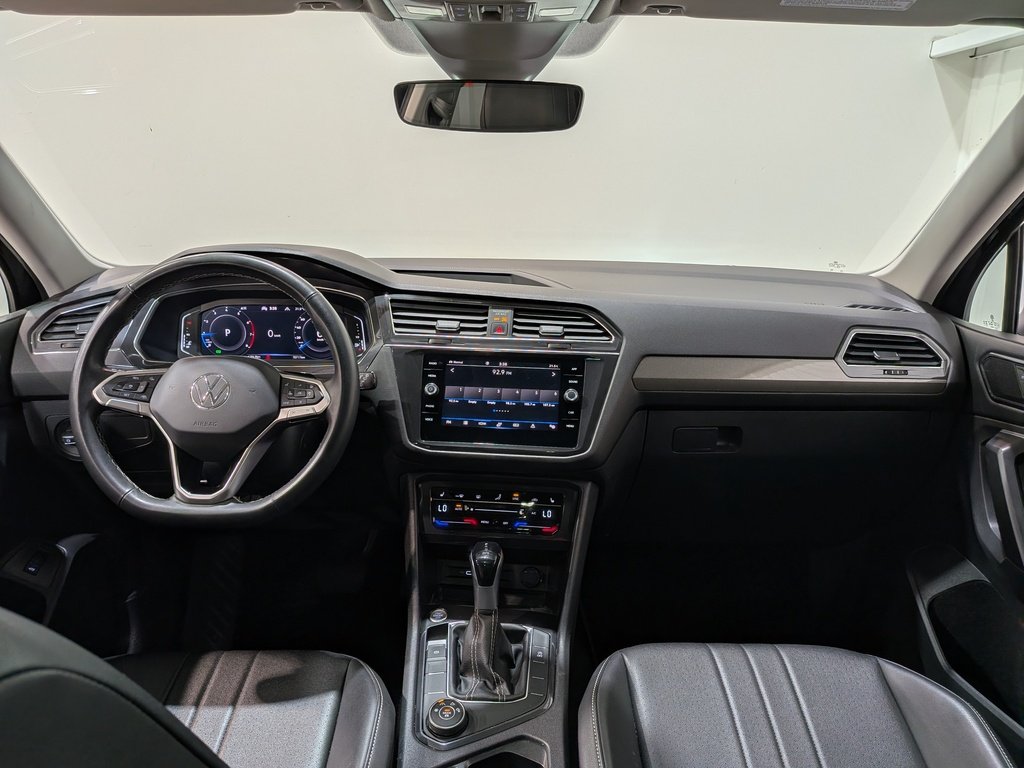 Volkswagen Tiguan Comfortline 4MOTION 2024 Noir Val-David - photo #13