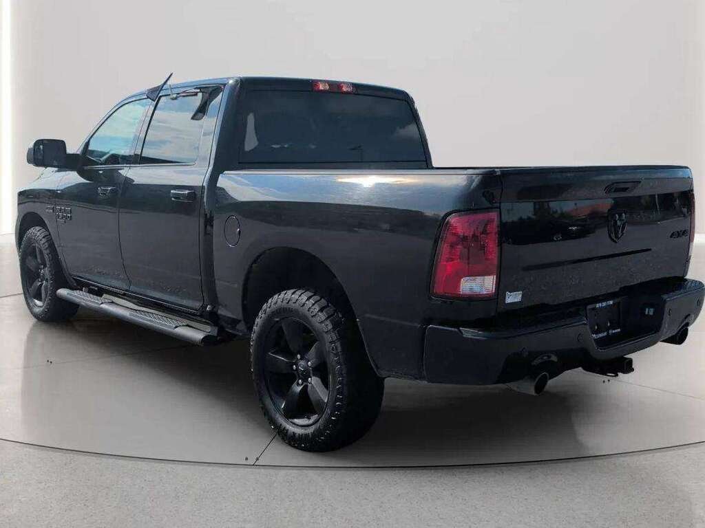 Ram 1500 2022 Noir Gatineau - photo #2