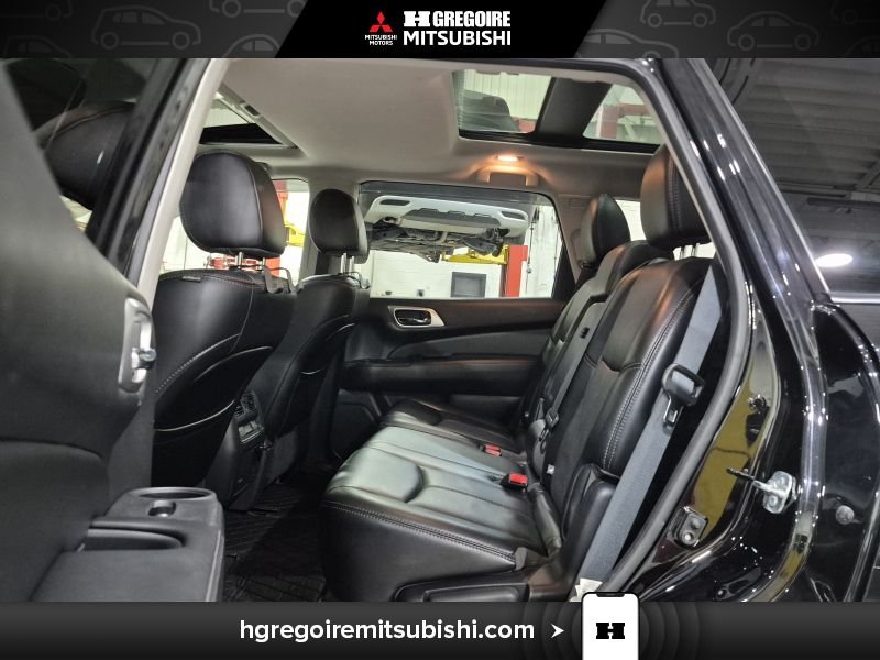 2017 Nissan Pathfinder Black Laval - photo #27