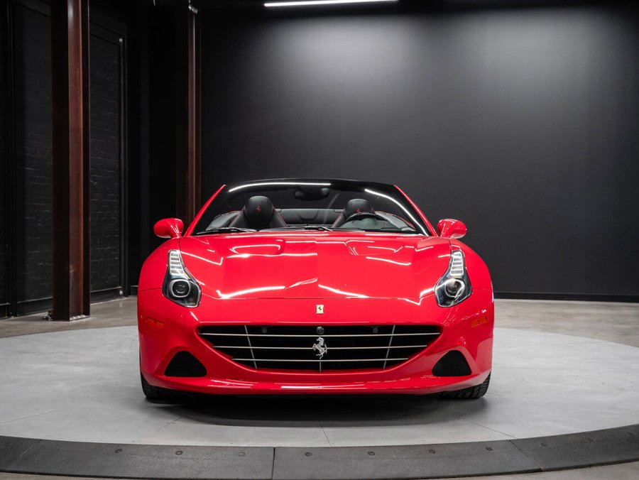 2017 Ferrari California T 2017 Red