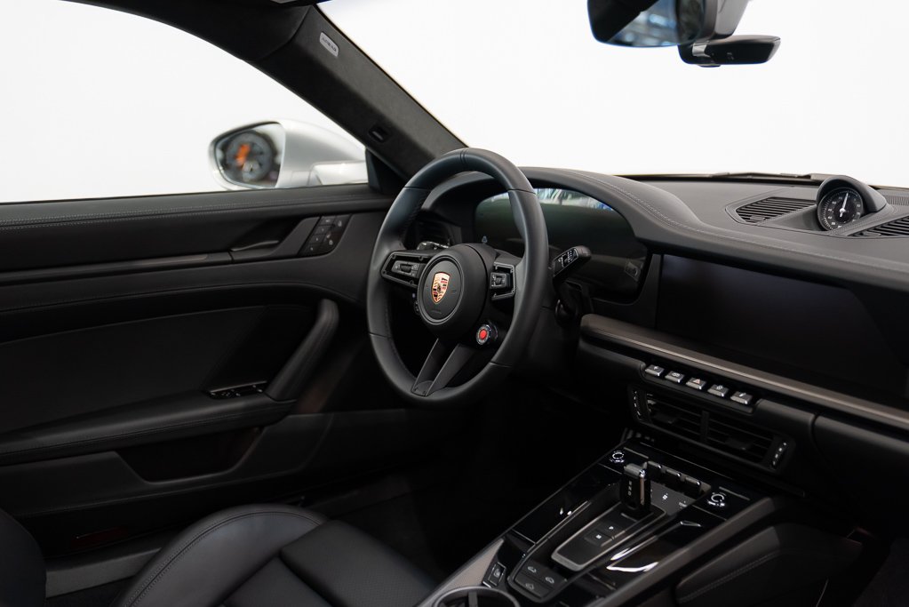 Porsche 911 Carrera GTS Coupe \\ \\ NO LUXURY TAX 2026 Argent Kirkland - photo #13