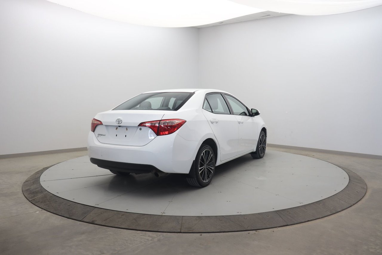 Toyota Corolla NIV 2T1BURHE5JC086477 2018 Blanc Baie-Comeau - photo #3