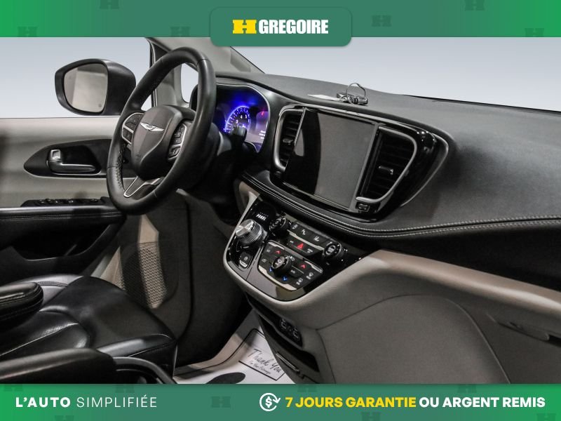 2023 Chrysler Pacifica White Blainville - photo #30