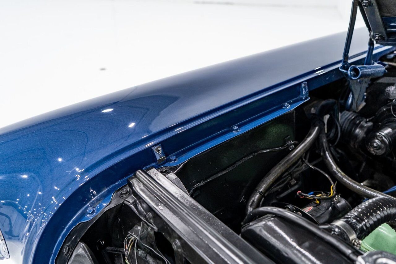 Buick Special 364/300HP NailHead 1 of only 2,056 | PRICE IN USD 1957 Bleu Montréal - photo #56