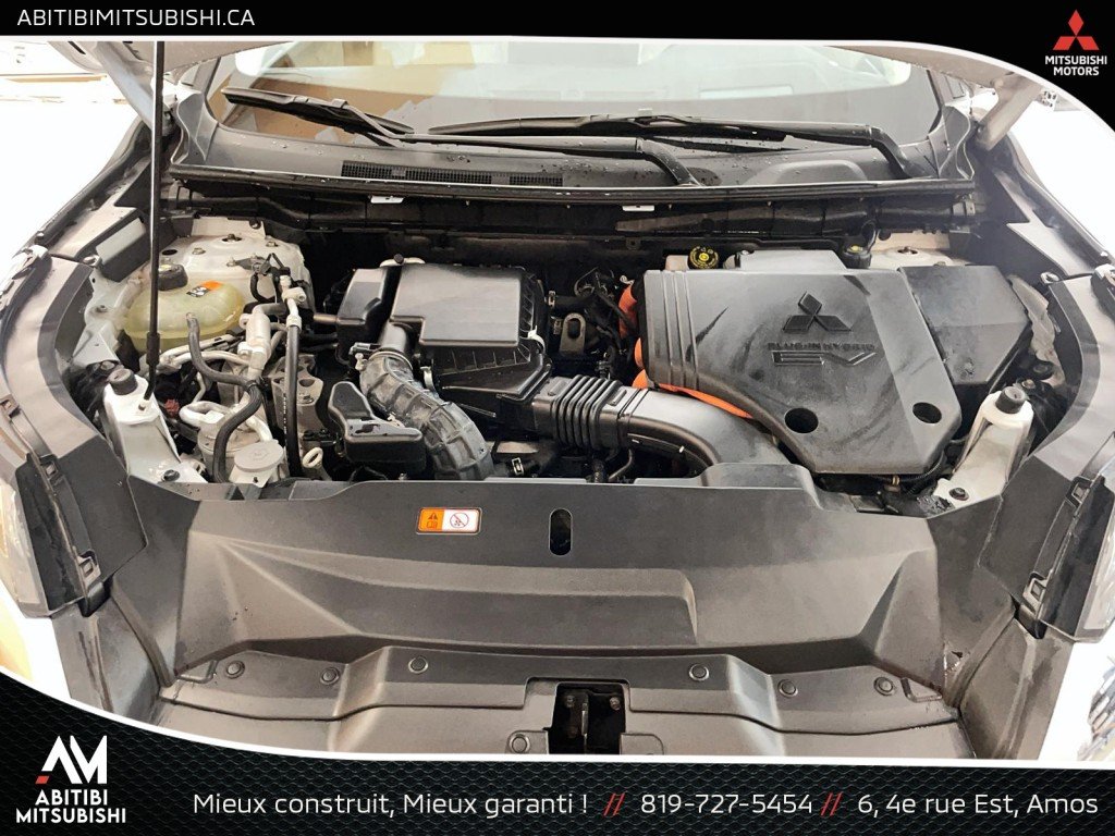 Mitsubishi Outlander PHEV 2023 Blanc Amos - photo #24