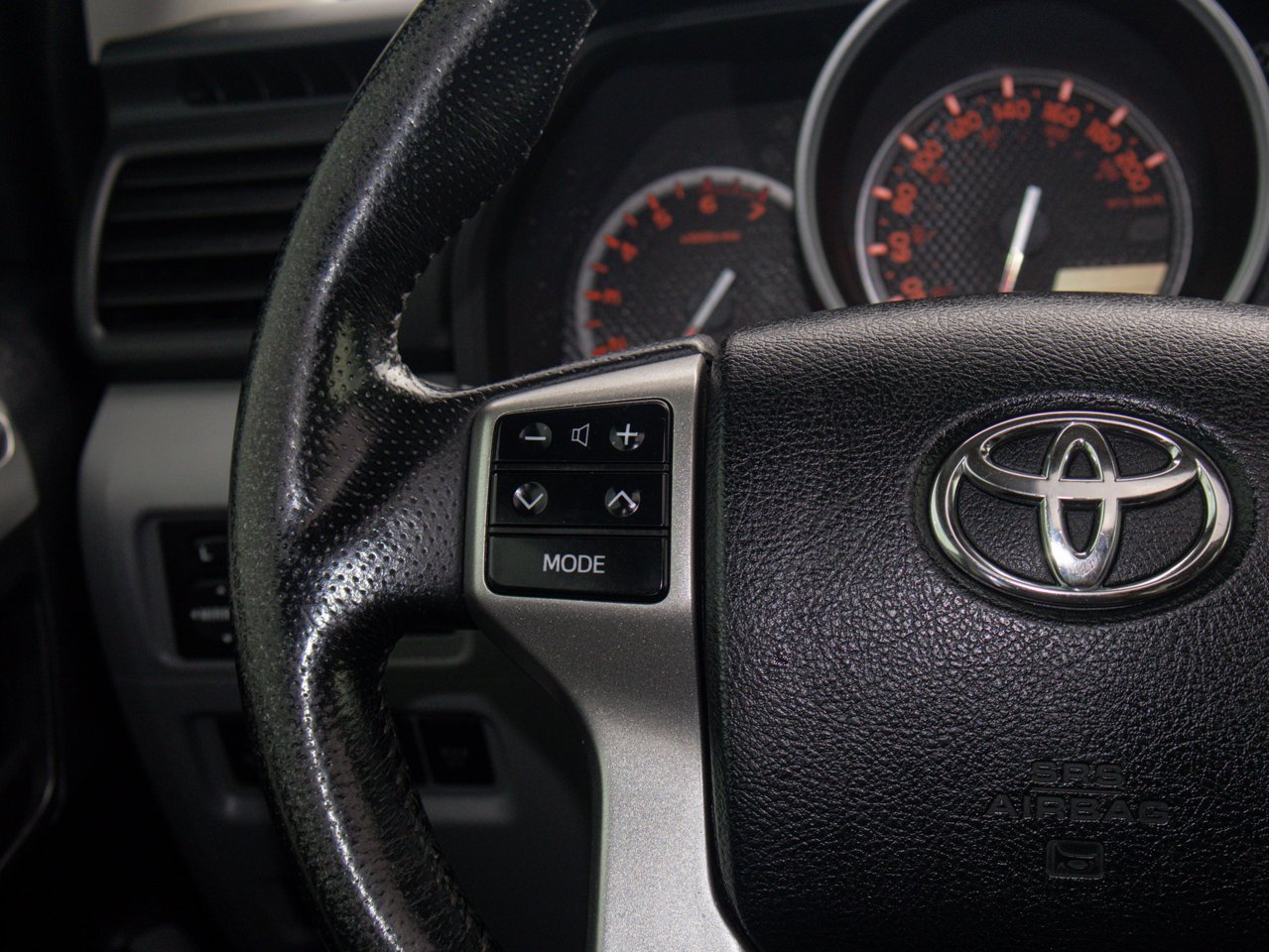 2013 Toyota 4Runner 4WD 4dr V6 SR5 Black Sherwood Park - photo #23