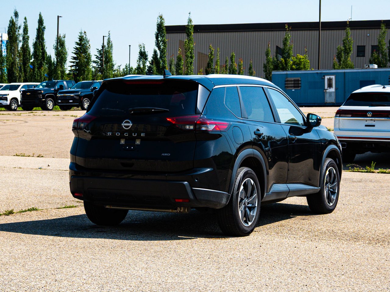 2025 Nissan Rogue AWD SV Moonroof Black Sherwood Park - photo #12