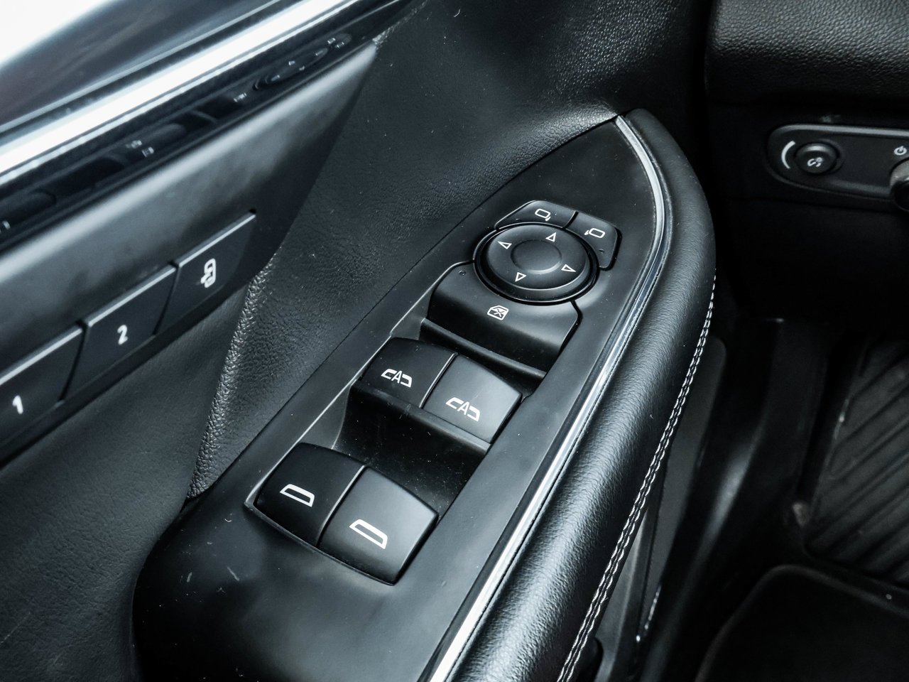 2022 Buick Envision AWD 4dr Essence Black Sherwood Park - photo #19