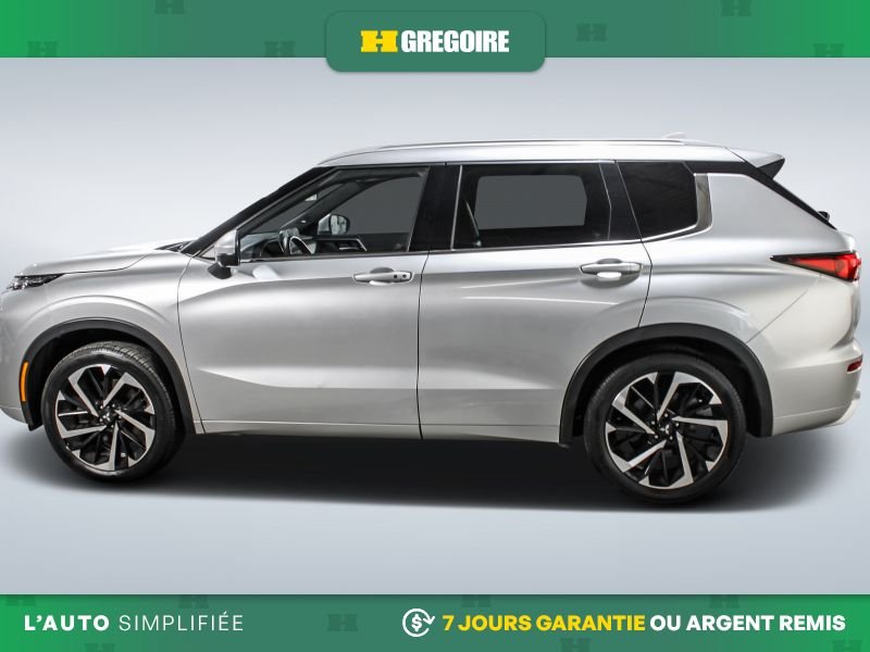 2023 Mitsubishi Outlander Silver Blainville - photo #4