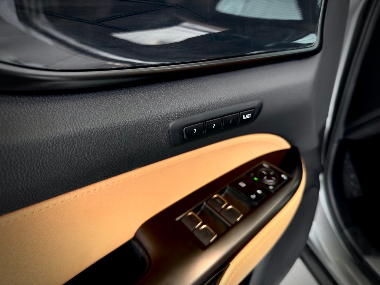 2022 Lexus NX Silver Notre-Dame-des-Prairies - photo #28