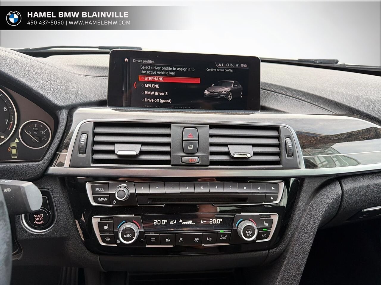 BMW Série 3 330i xDrive berline 2018 Blanc Blainville - photo #13