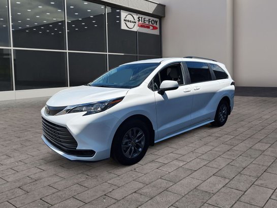 Toyota Sienna LE 8 PASSAGERS 2026 2026 Blanc