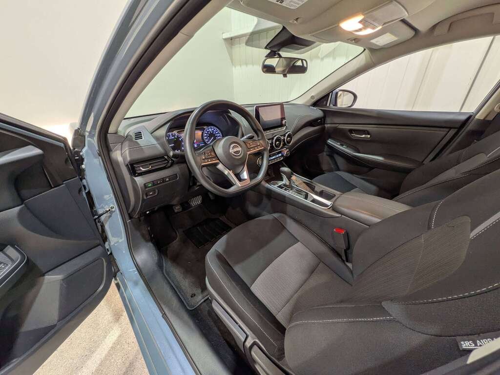 2024 Nissan Sentra SV CVT Grey Val-David - photo #9