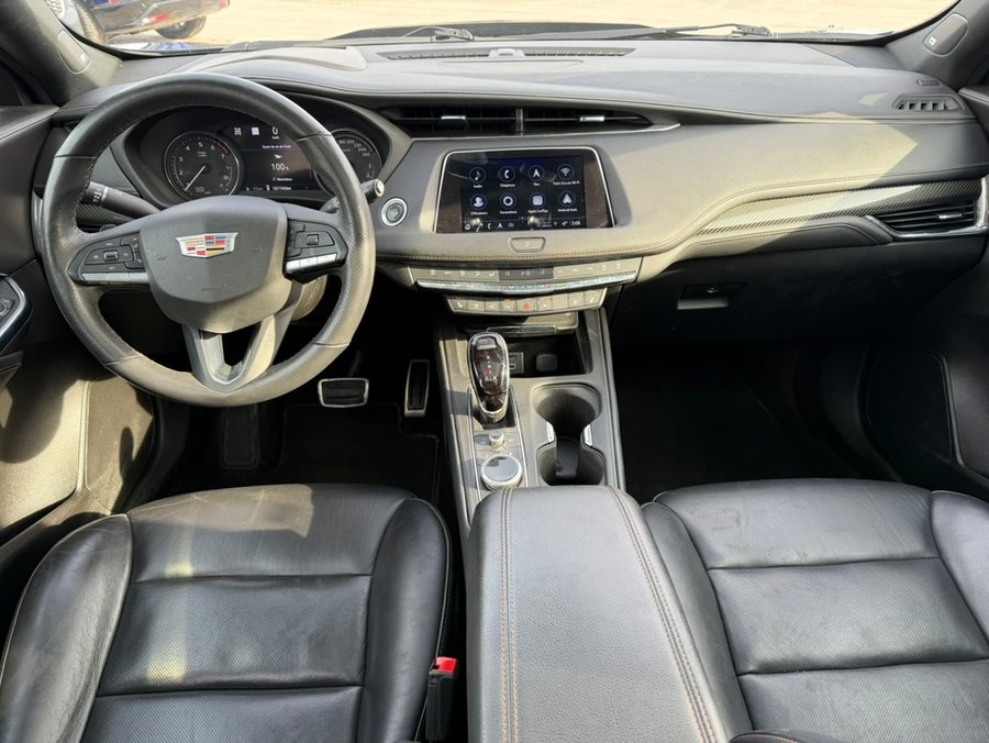 2022 Cadillac XT4 2022 Black