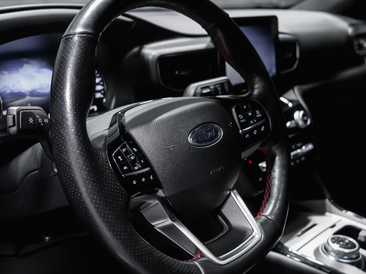 Ford Explorer ST-LINE TOIT OUVRANT VOLANT CHAUFFANT 2023 gray Montréal - photo #9