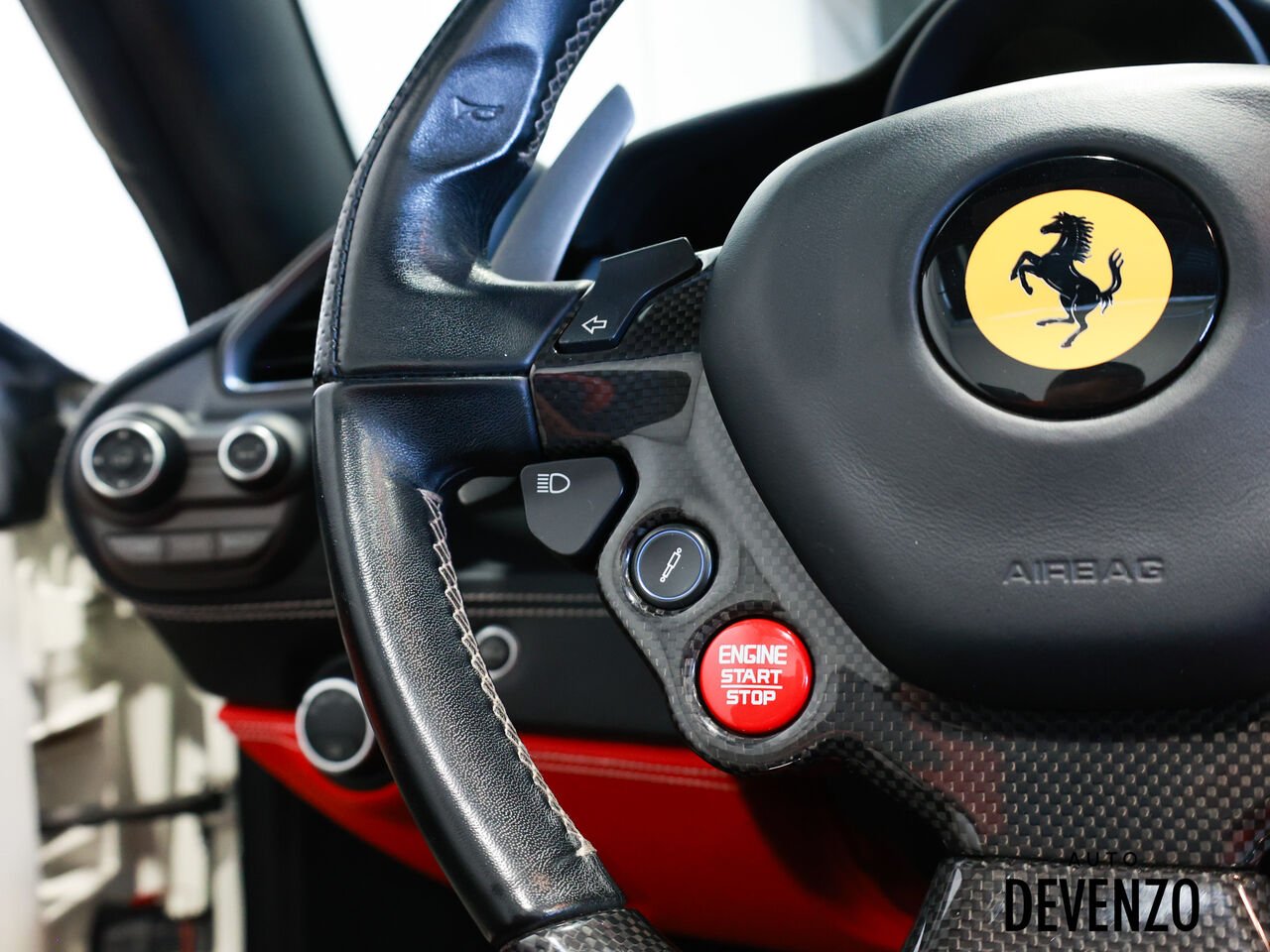 Ferrari 488 2018 Blanc Saint-Eustache - photo #11