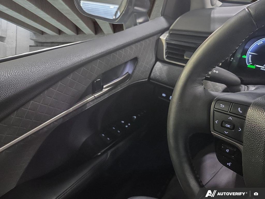 2025 Toyota Camry S2502111 | XLE Blue Edmonton - photo #16