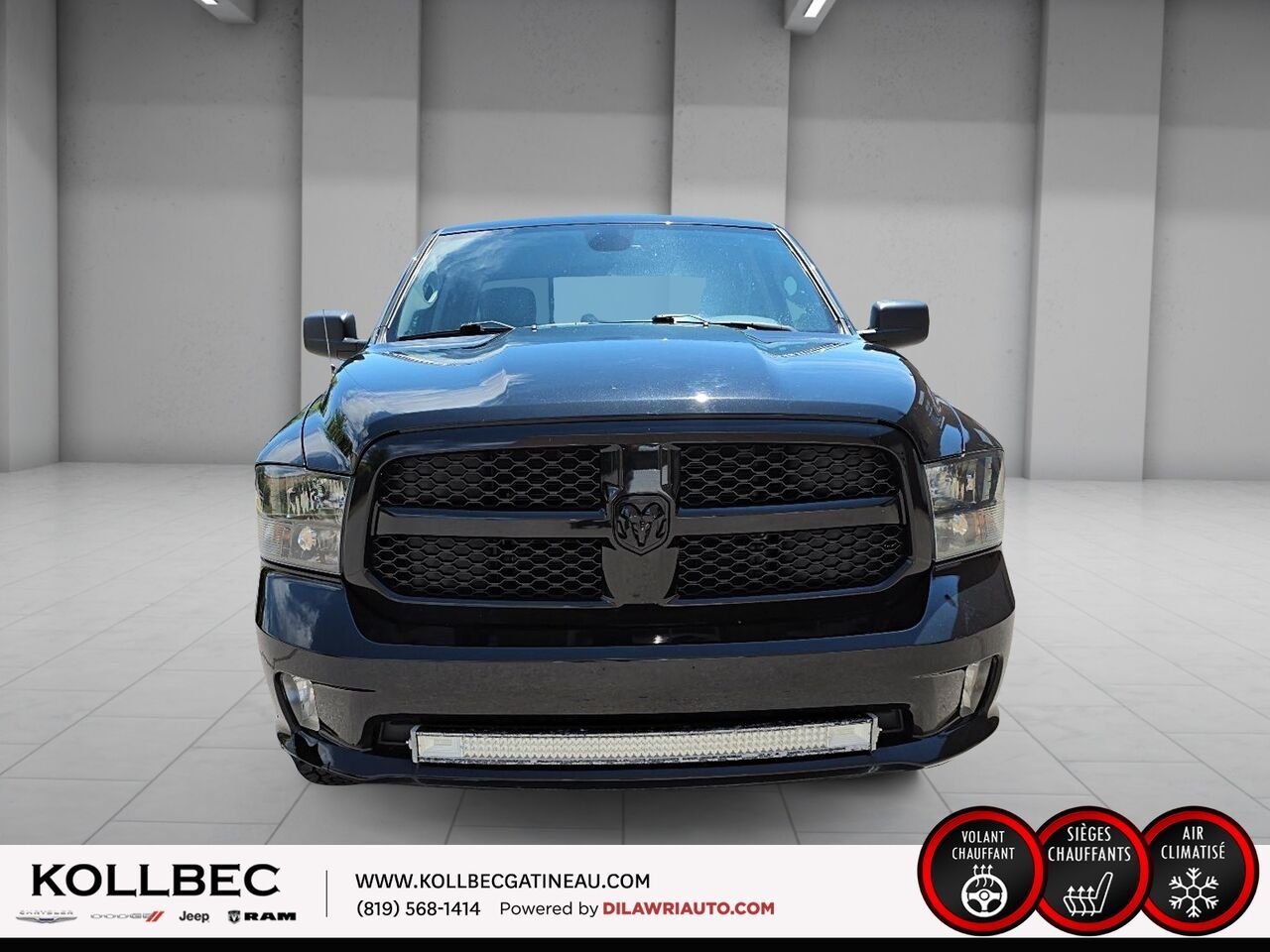 RAM 1500 CLASSIC Express Night Edition Crewcab 4x4 2023 Noir Ottawa & Gatineau - photo #11