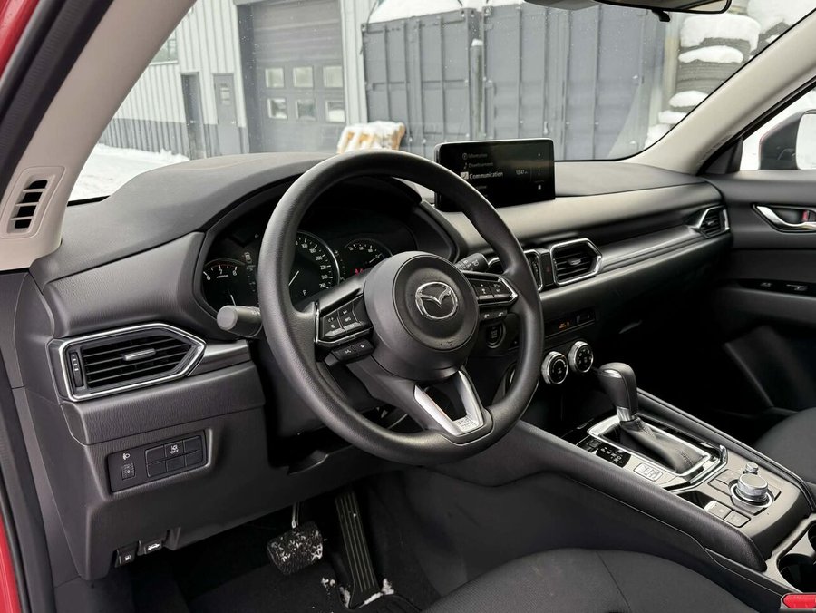 Mazda CX-5 Gs, awd, sièges, volant et rétroviseurs chauffants, hayon électrique 2025 Rouge vibrant cristal métallisé
