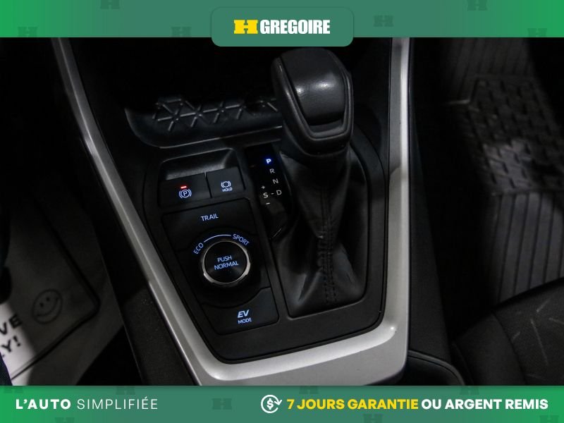 2022 Toyota Rav 4 White Saint-Eustache - photo #16