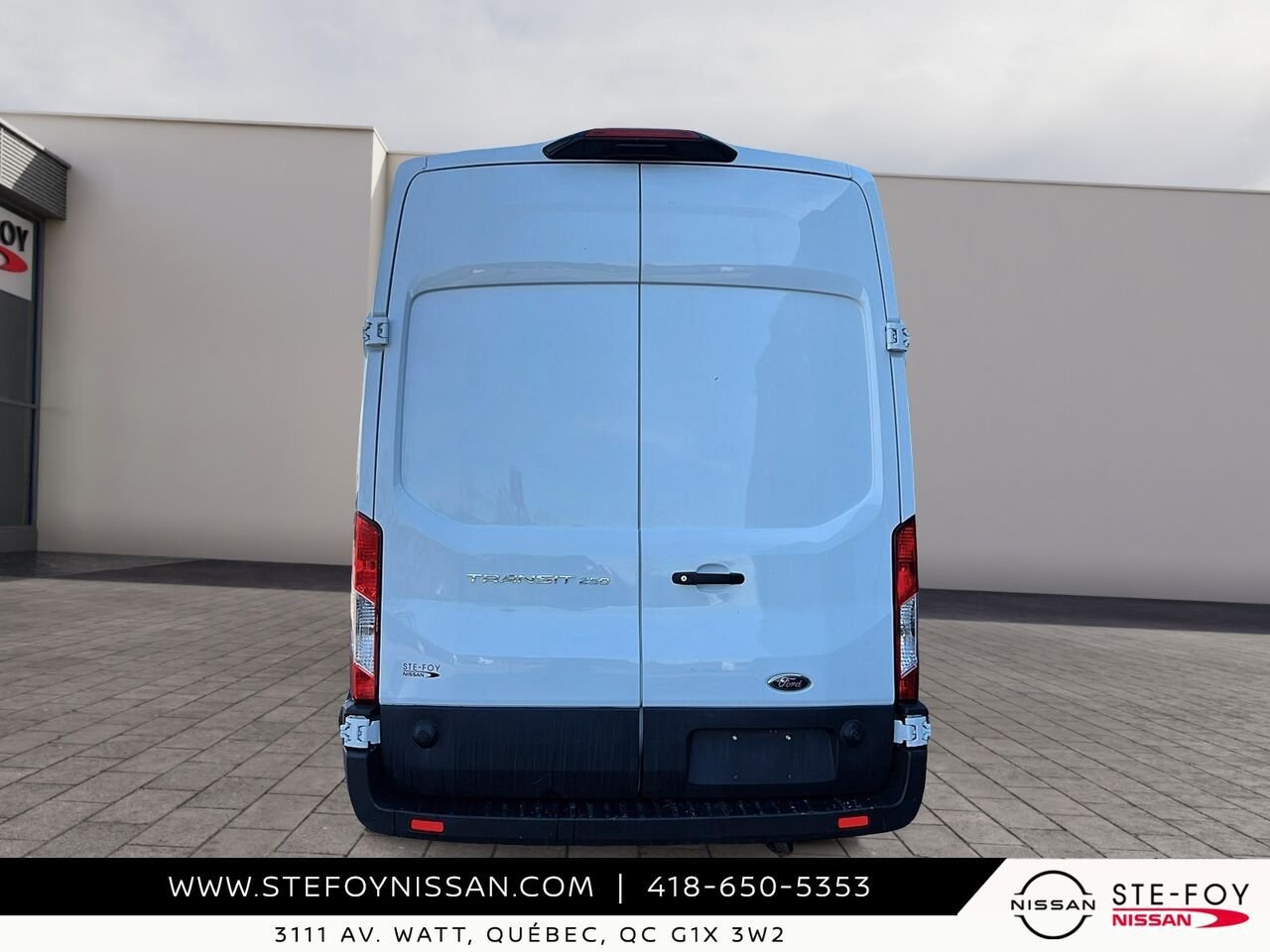 2025 Ford Transit 250 TOIT HAUT Ste-Foy - photo #2