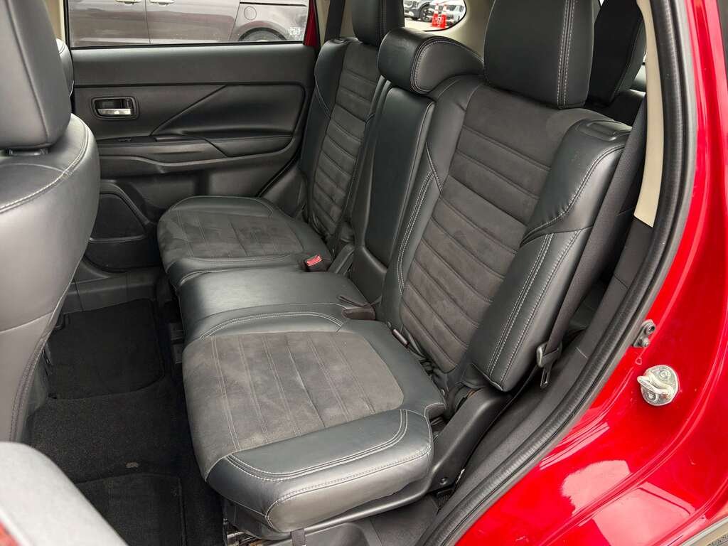2020 Mitsubishi Outlander Red Gatineau - photo #18