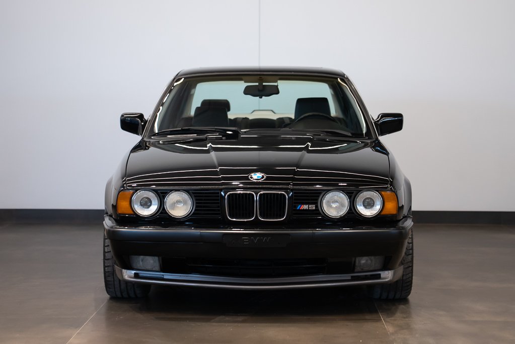 1991 BMW 5 Series Black Montreal - photo #1