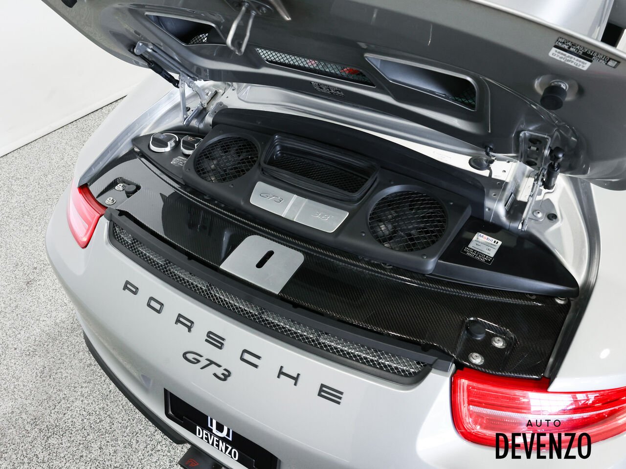 2015 Porsche 911 Grey Saint-Eustache - photo #21