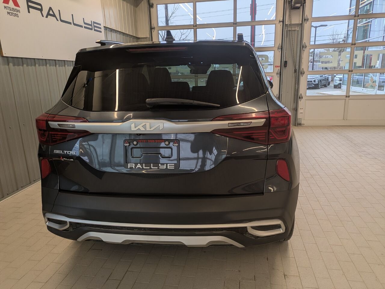 2022 Kia Seltos Black Gatineau - photo #18
