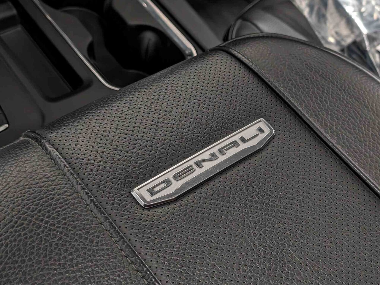 GMC SIERRA CAISSE STANDARD DE 6 PIEDS 6 POU DENALI Toit Ouvrant 2024 Noir Sherbrooke - photo #24