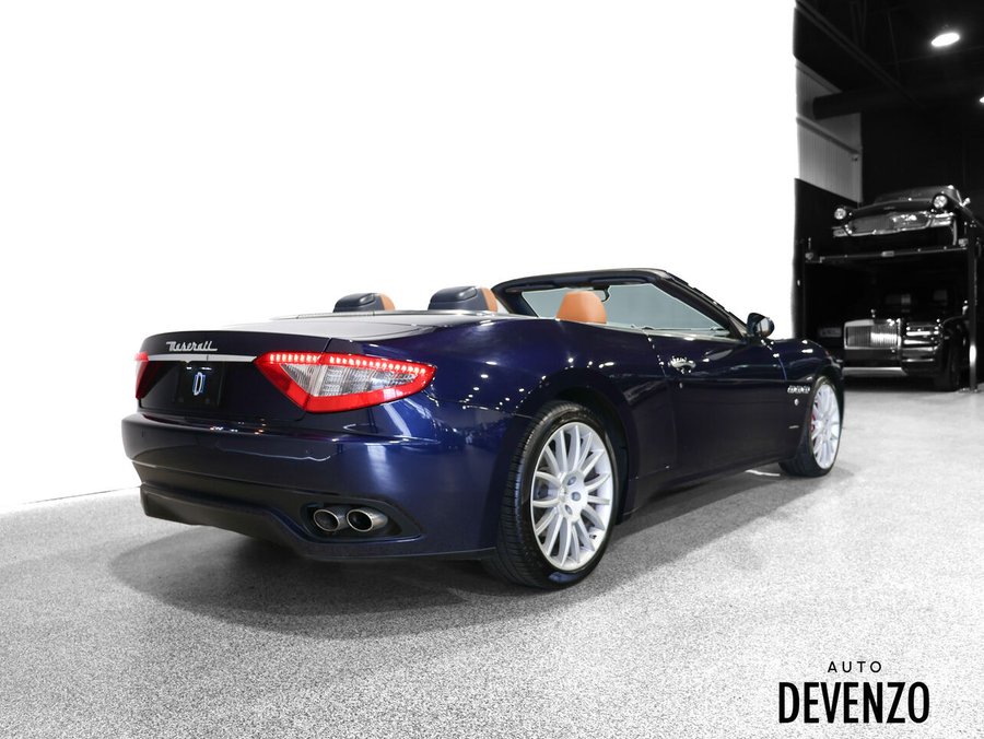 2016 Maserati GranTurismo Convertible 2016 Blue