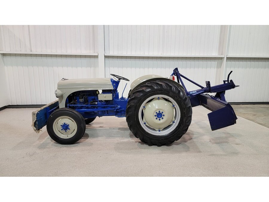 Ford Massey Fergusson Tracteur Massey Fergusson Antiquité 1955