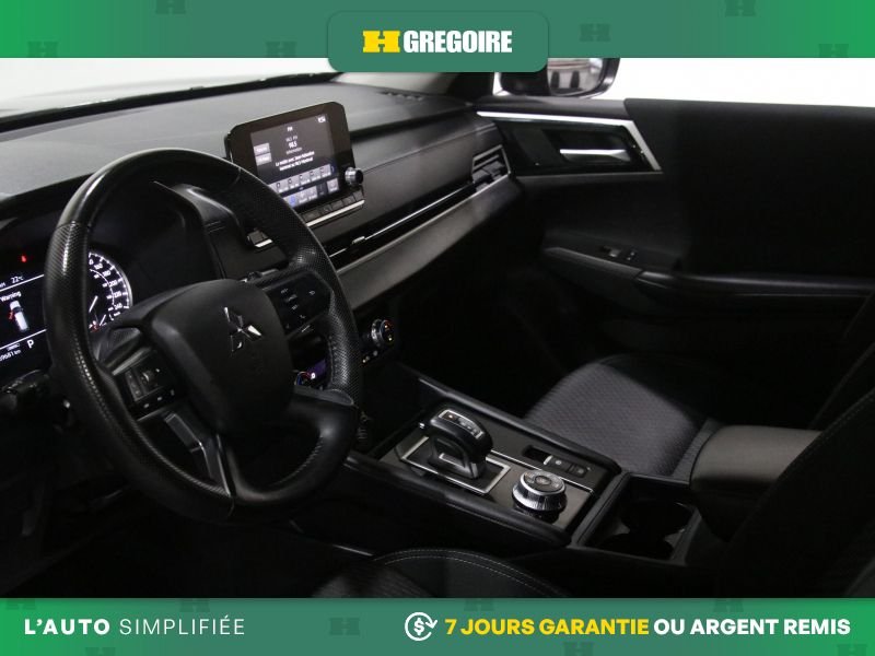 Mitsubishi Outlander 2023 Noir Saint-Eustache - photo #11