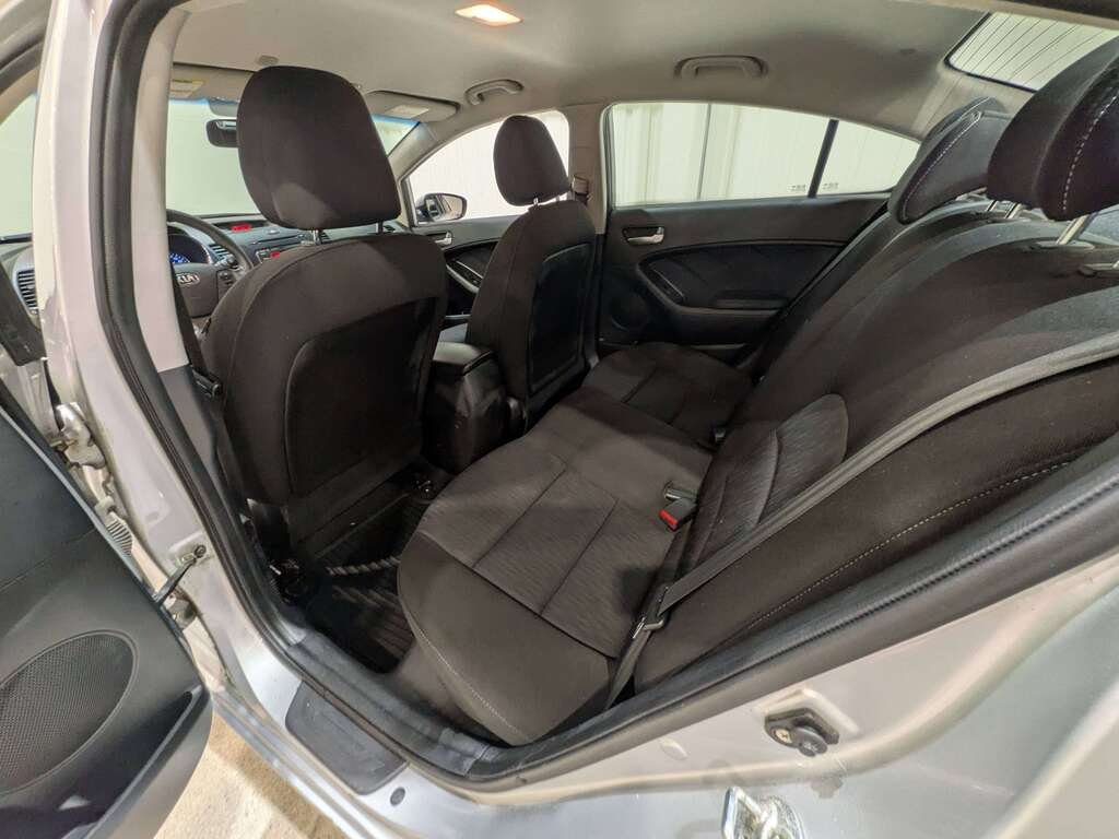 Kia Forte 2015 Argent Val-David - photo #7