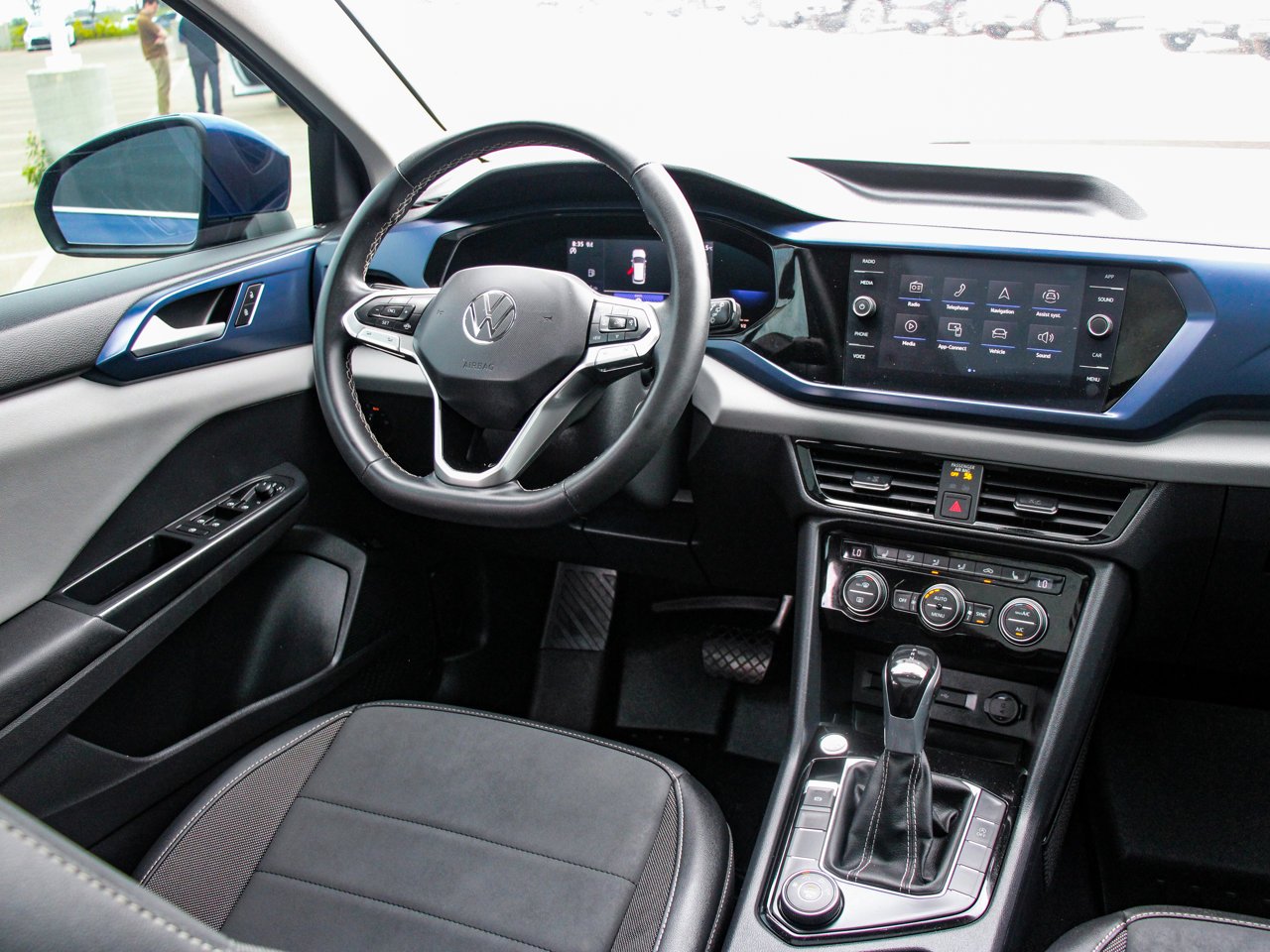 2022 Volkswagen Taos Comfortline 4MOTION Blue Sherwood Park - photo #31