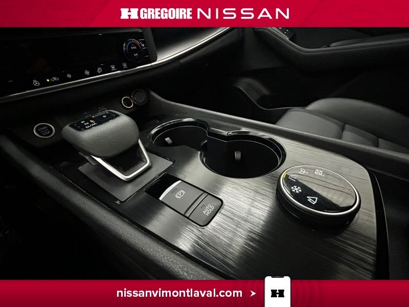 Nissan Rogue 2023 Blanc Laval - photo #19