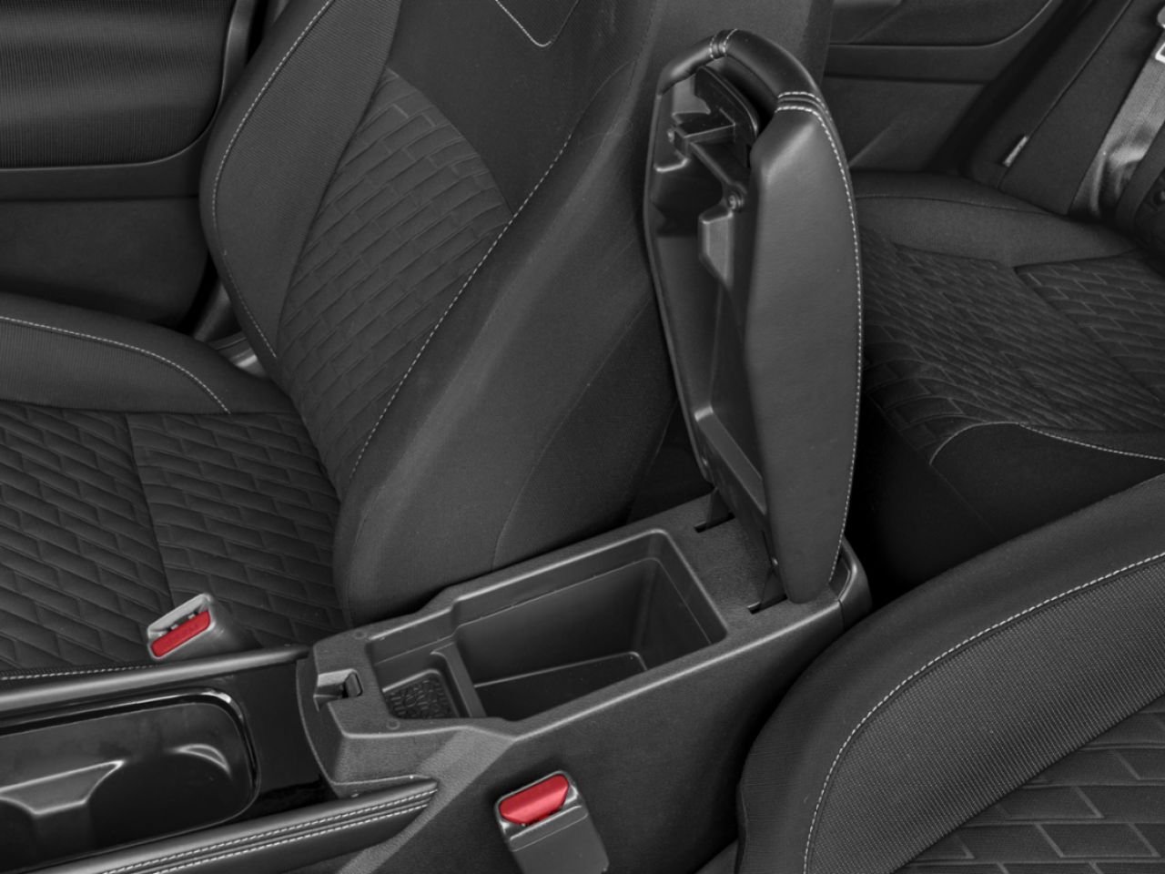 2025 Nissan Kicks Play Grey Saint-Georges - photo #9