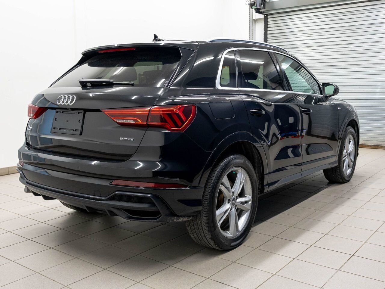 Audi Q3 PROGRESSIV QUATTRO *TOIT* SIÈGES CHAUF HAYON ELECT 2020 Noir Saint-Jérôme - photo #8